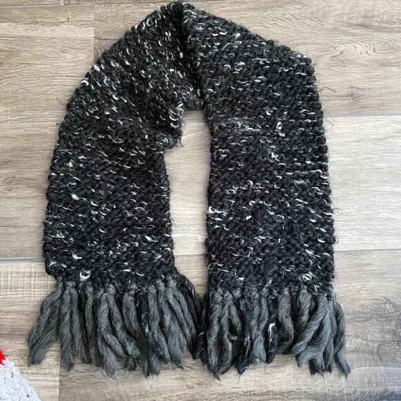 Handknit Charcoal Gray Winter Scarf with Fringe 6" x 40" - Picture 2 of 6